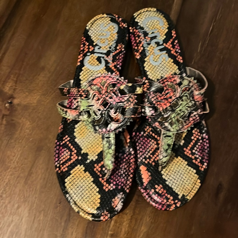 Women’s sandals